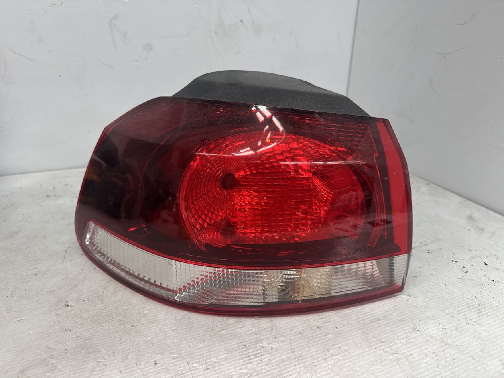 LH TAIL LIGHT