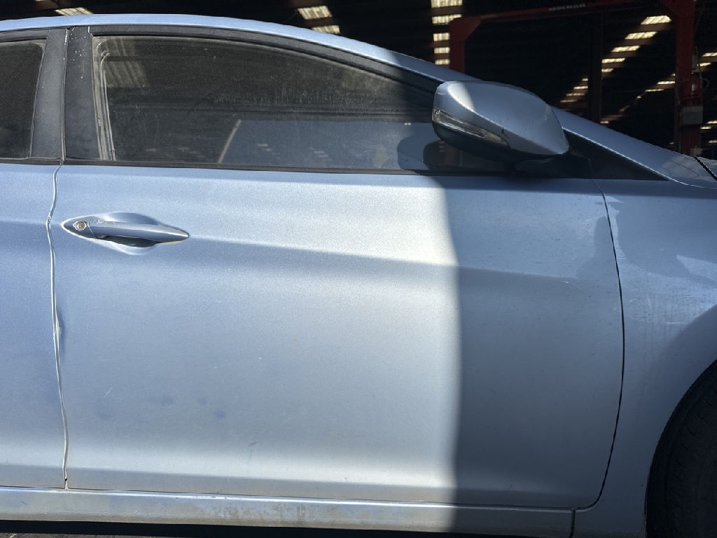 2011 Hyundai Elentra photo 3