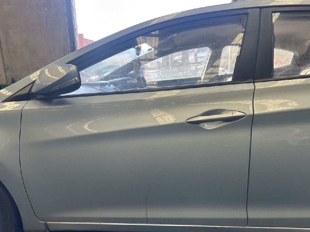 2011 Hyundai Elentra photo 7