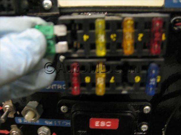 Replacing a Fuse-26dc #4-