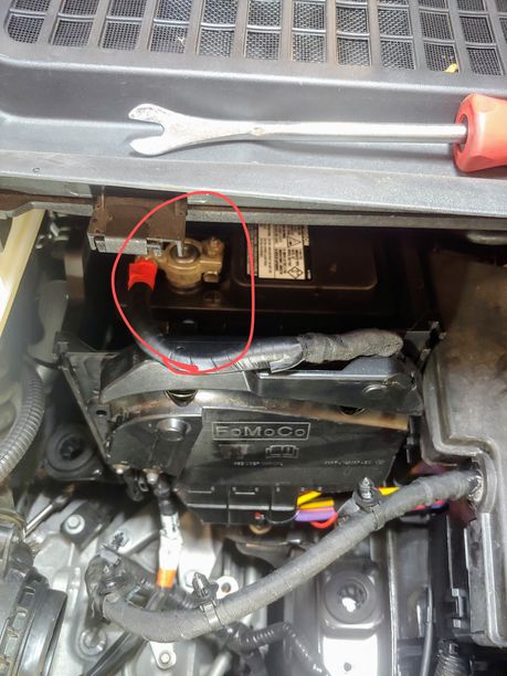 Changing the battery in a 2013 ford escape-d2f2 #8-