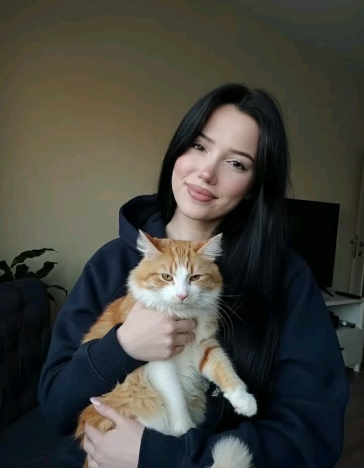 Açelya Bozkurt - Dikenli Açelya karakter görseli