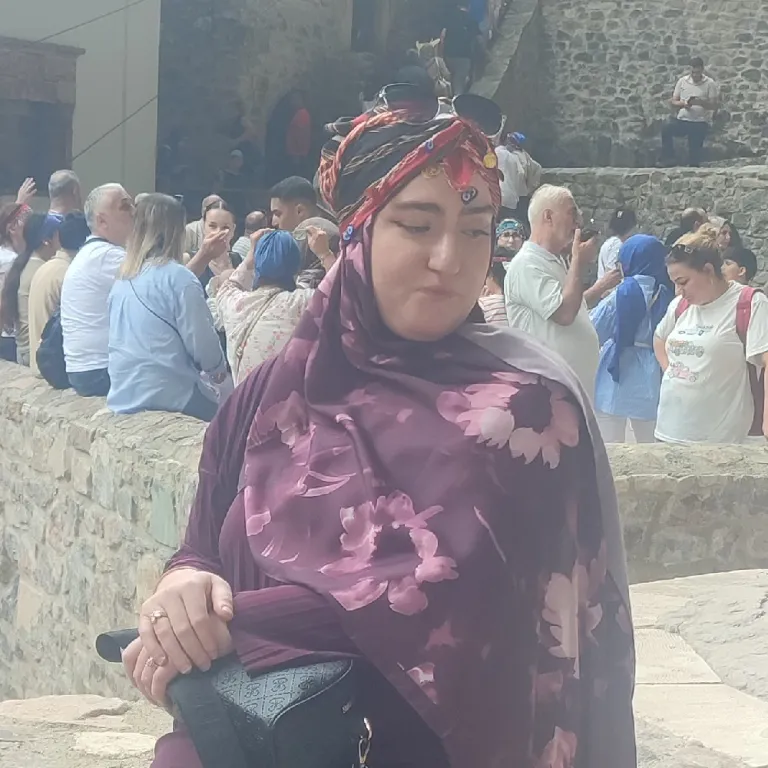 Binnur Kanca Ayar WritePad yazar profil görseli