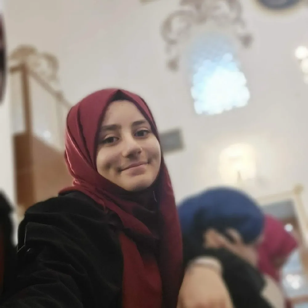 NUR AKDEMİR profil gorseli