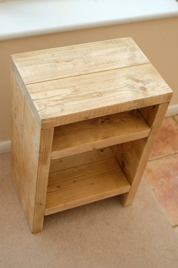mesa de luz de madera