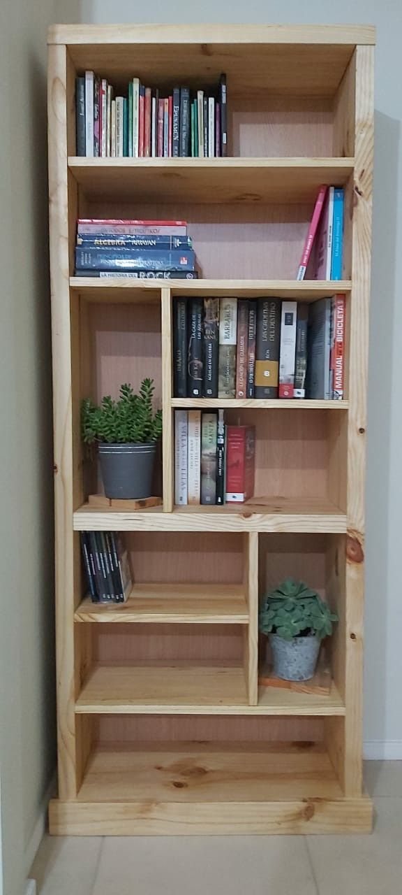Biblioteca de madera