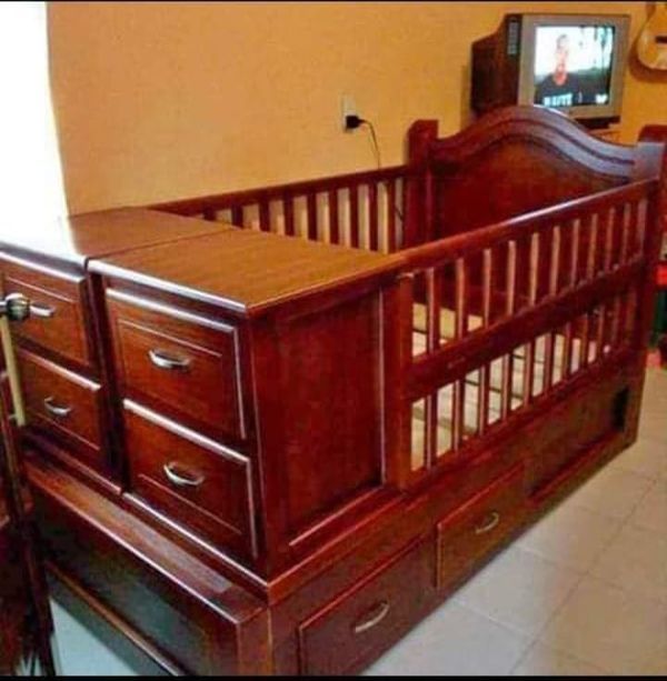 Cuna de madera