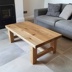 Mesa ratona de madera