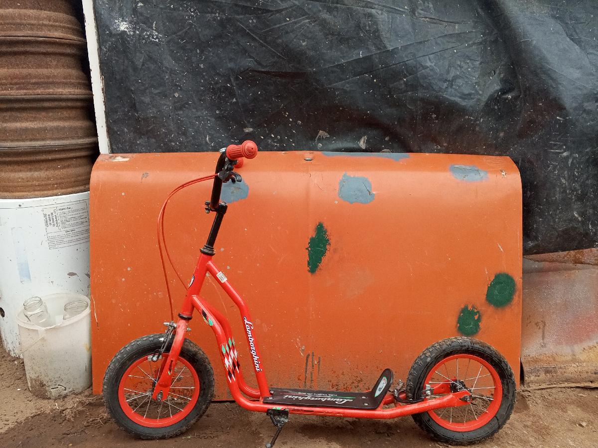 Monopatín Lamborghini (para niños)