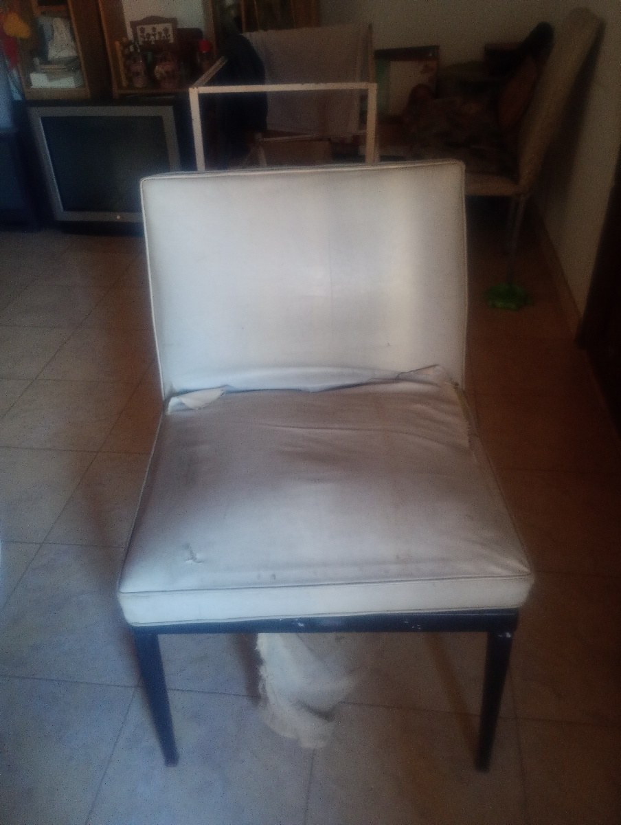 VENDO DOS SILLONES A HACER ACOMODAR UN POQUITO