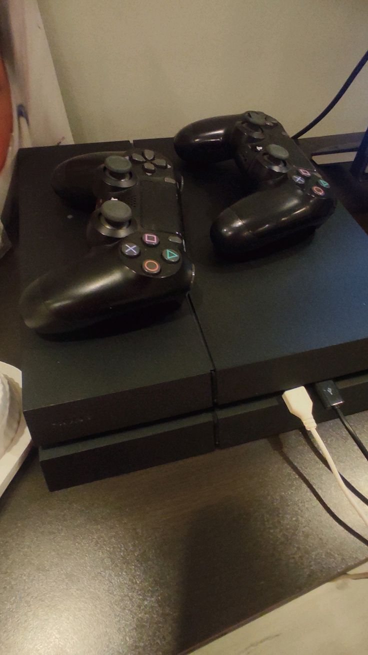 PlayStation 4 con dos joysticks