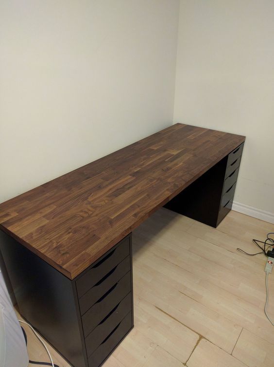 Escritorio industrial de madera