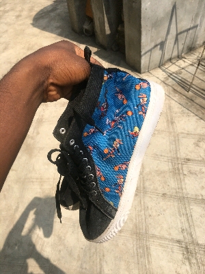 Shoe