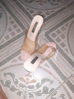 Shoe