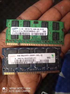 1x2GB RAM stick