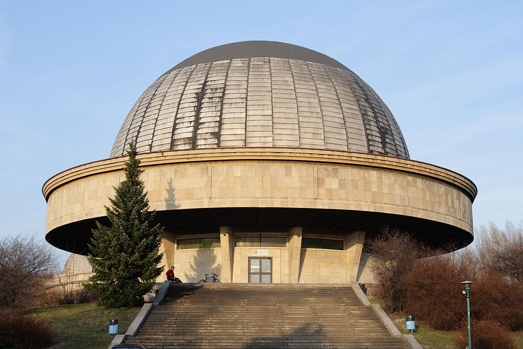 Planetarium z zewnątrz