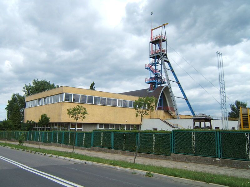 Budynek Muzeum Górnictwa i szyb 'Anioł'