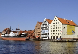 Granaries on Ołowianka and museum ship SS Sołdek