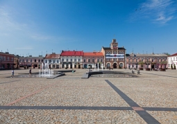 Market Square Jan Odrowąż - Skierniewice
