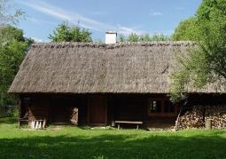 Jedna z chat w Muzeum Wsi Opolskiej