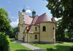 Widok kościoła od zachodu