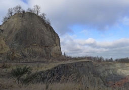 Wilcza Góra with the quarry pit