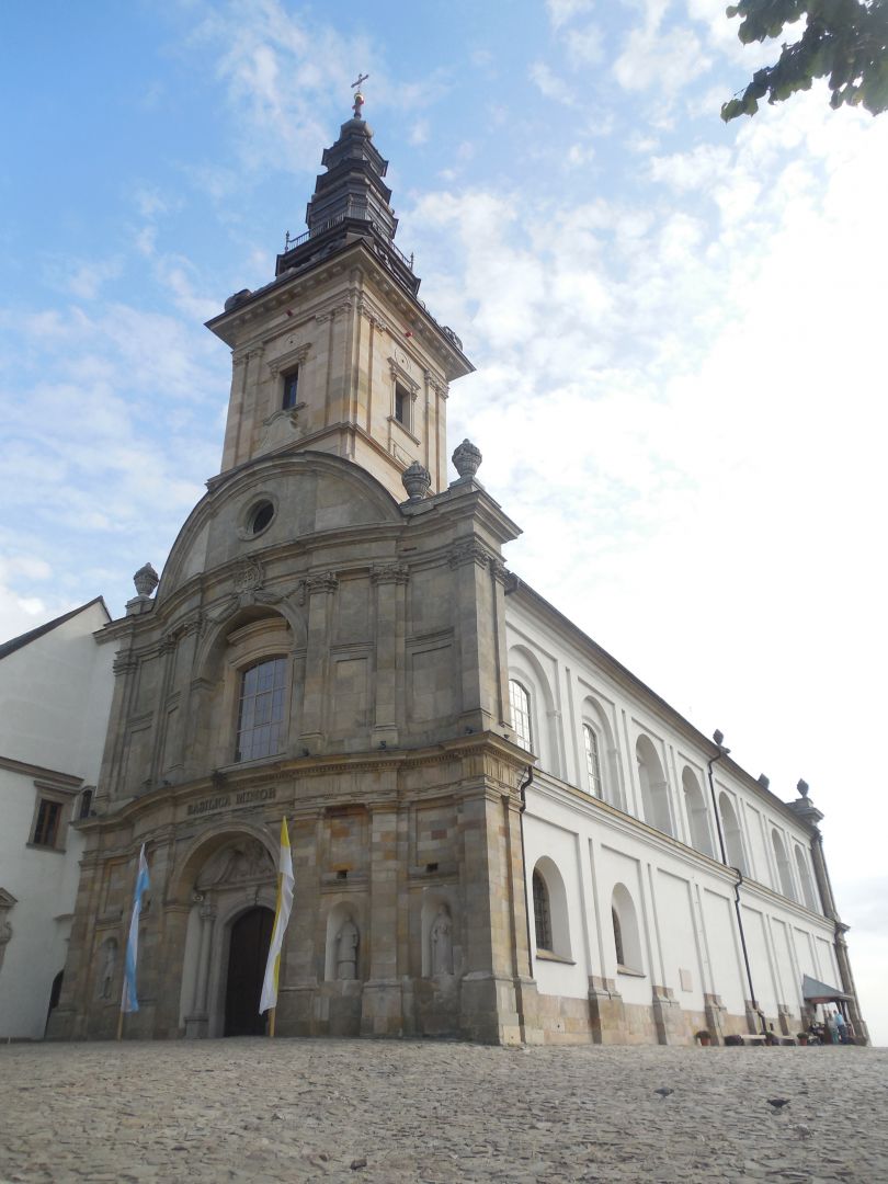 Kościół od frontu