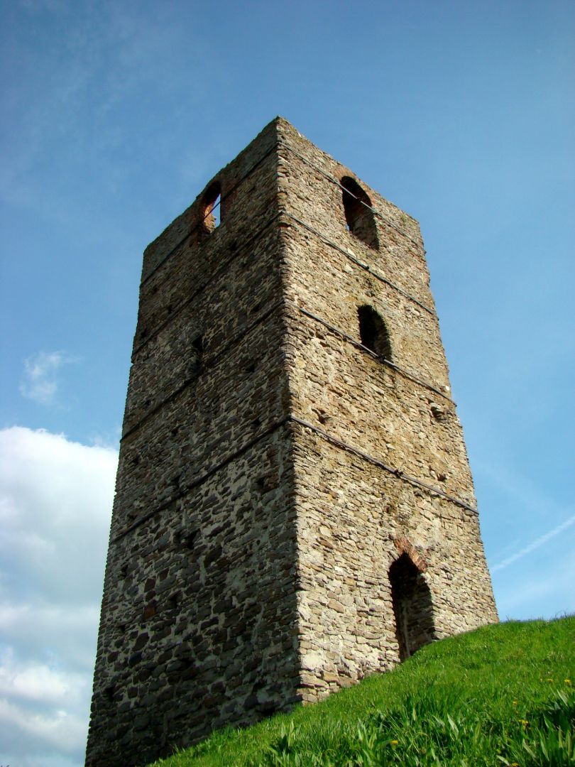 Defensive tower