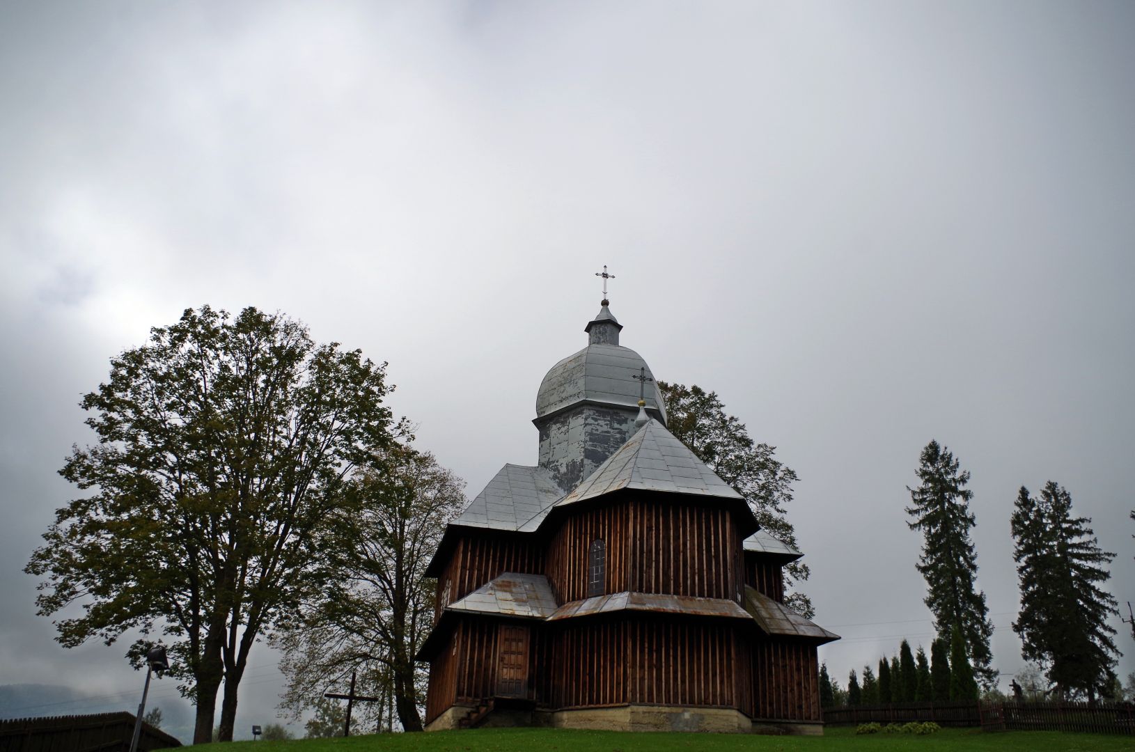 Cerkiew, widok z oddali