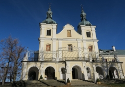 Klasztor i Sanktuarium Maryjne - Kalwaria Pacławska