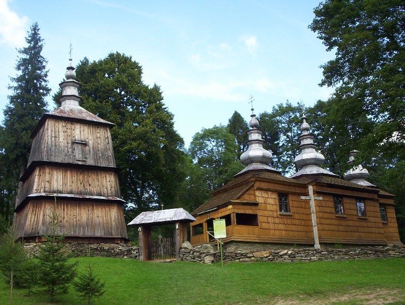Cerkiew wraz z dzwonnicą