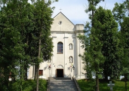 Barokowa fasada kościoła