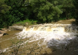 Wodospad w Uhercach Mineralnych