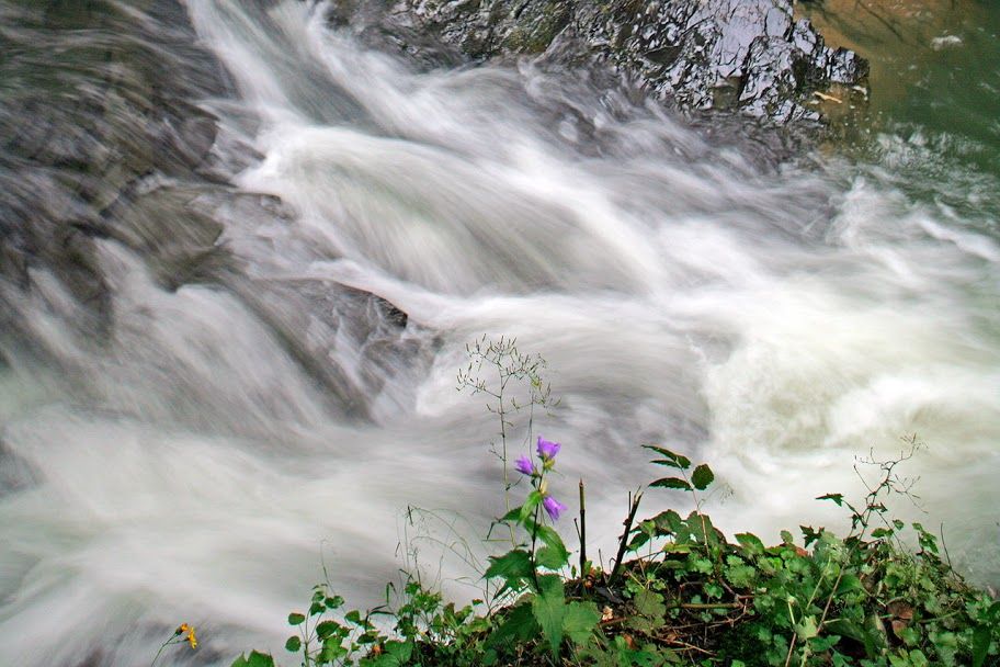 Kasarda Waterfall in Osława