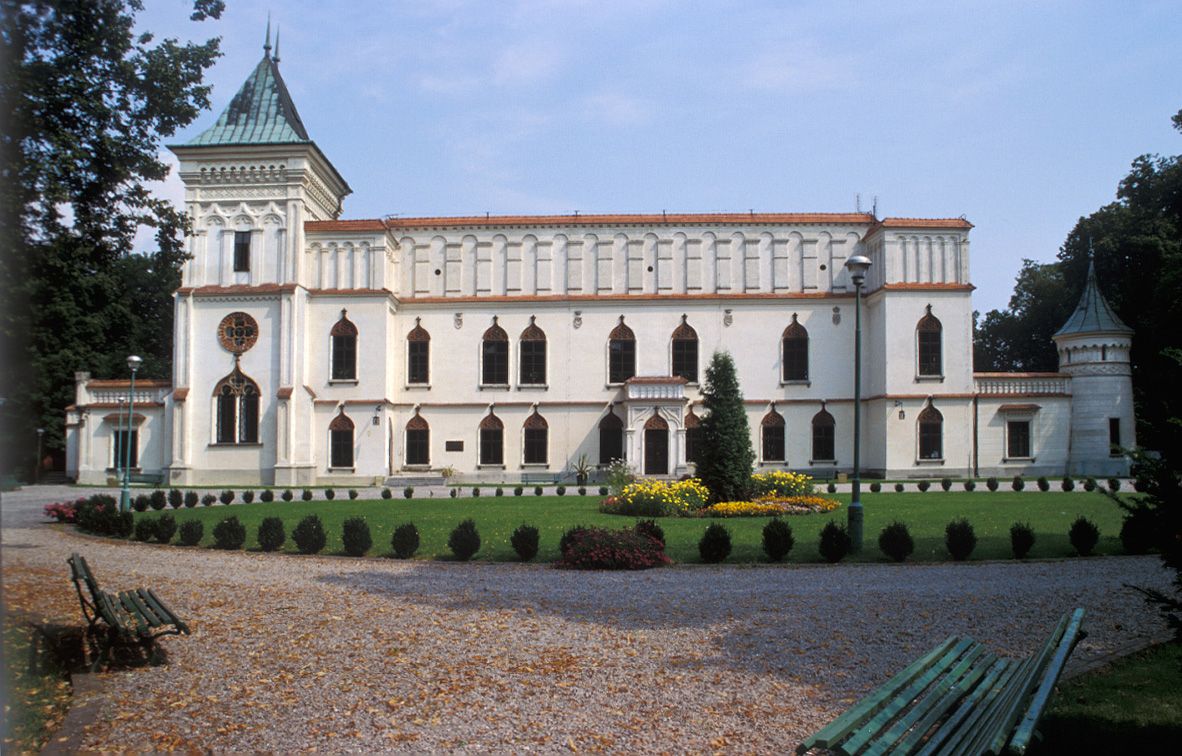 Reyów Castle