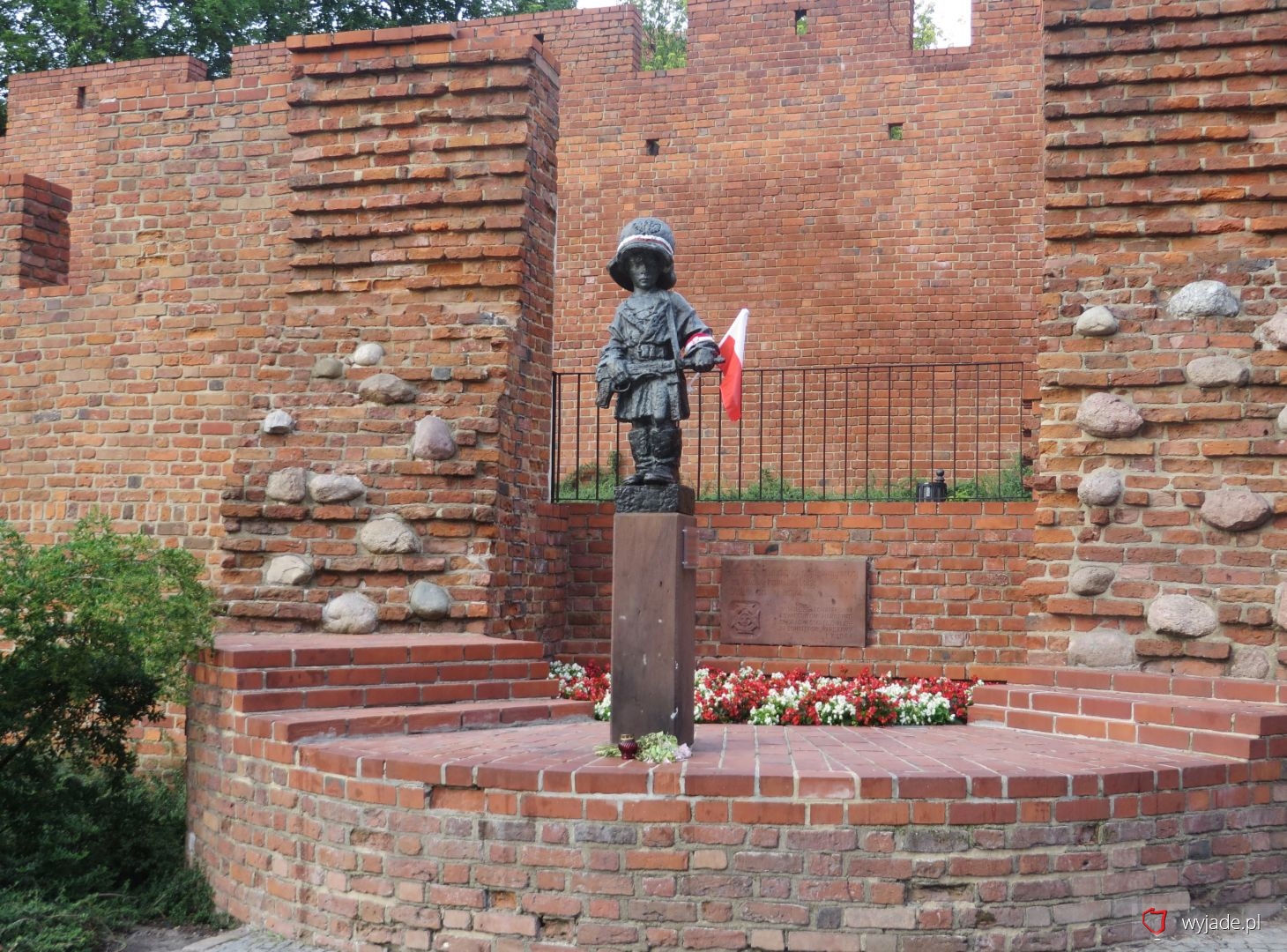 Monument of the Little Insurgent