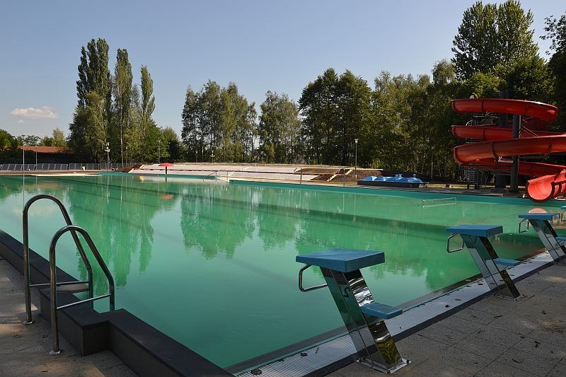 Skałka swimming center