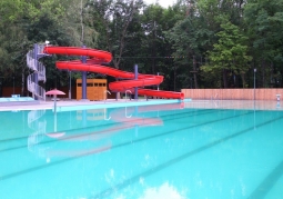Skałka swimming center