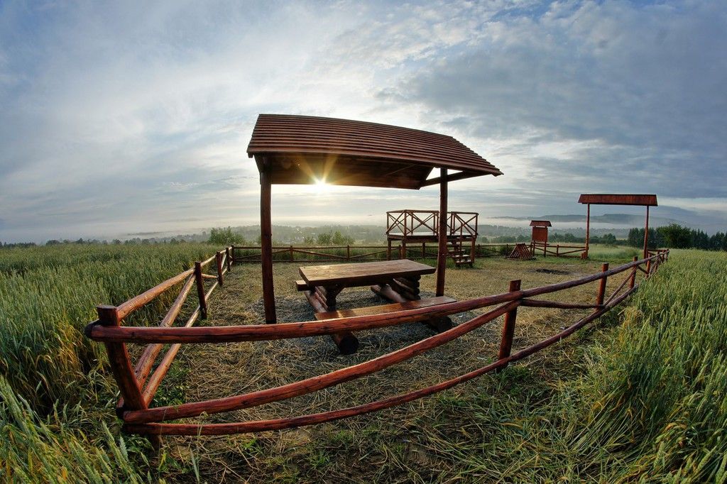 Lookout At the Katyn Cross