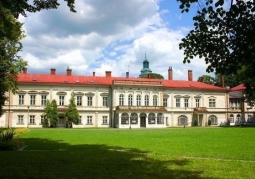 Pałac latem