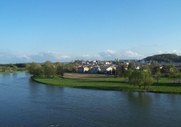 Rzeka San i widok na miasto