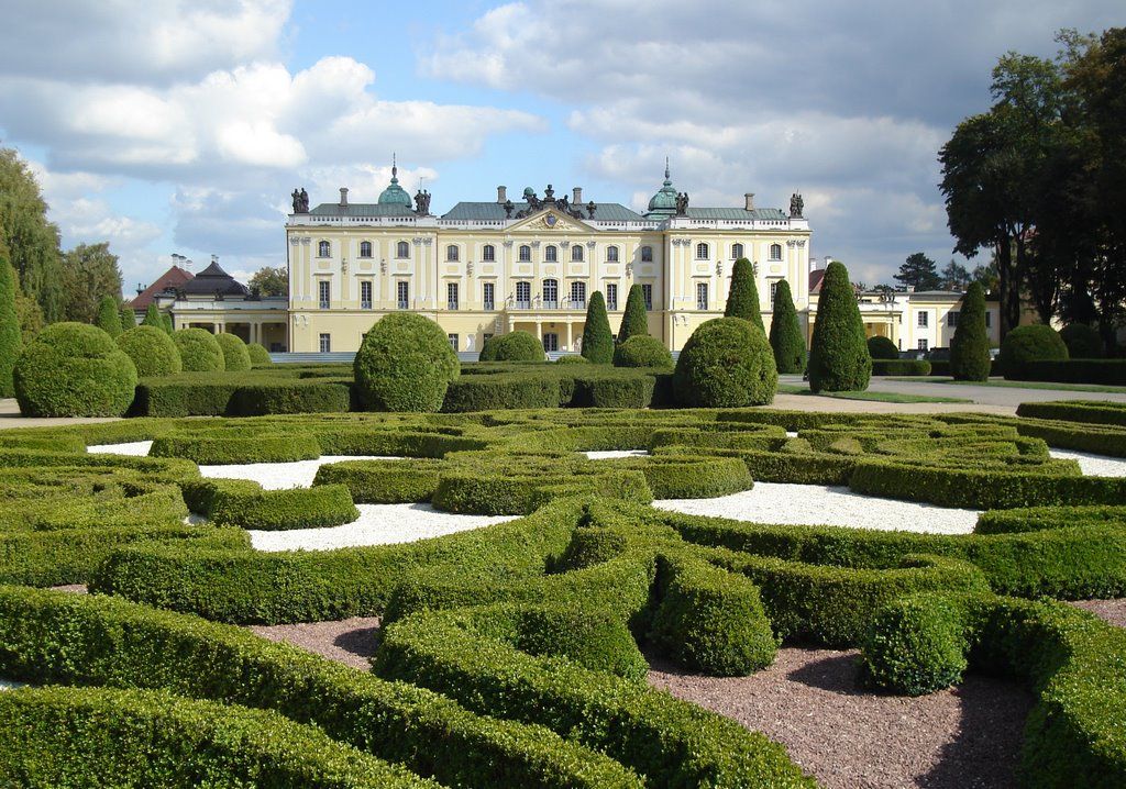 Pałac i otaczające go ogrody