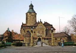 The main entrance to the castle.