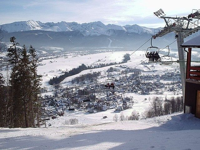 Four-seater chairlift