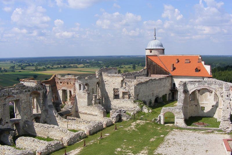 Janowiec Castle