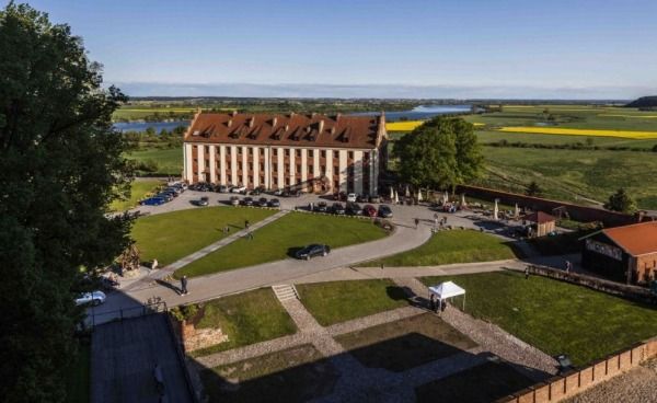 Hotel Gniew Castle