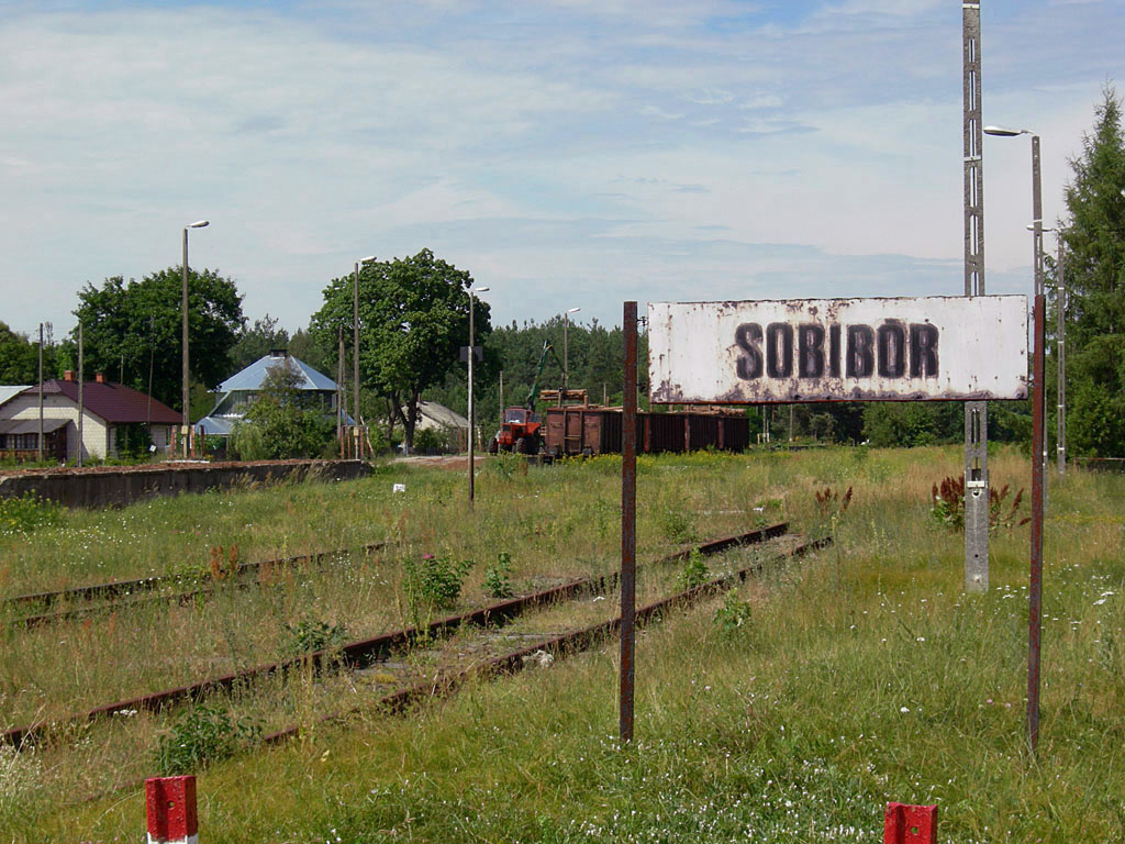 Stacja kolejowa w Sobiborze