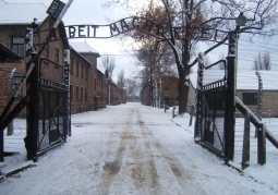Brama obozowa w Auschwitz I