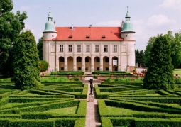 Zespół Zamkowo - Parkowy rodu Leszczyńskich - Baranów Sandomierski