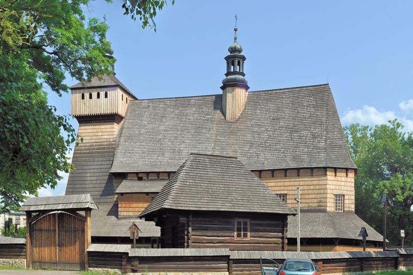 Drewniany kościół w Haczowie
